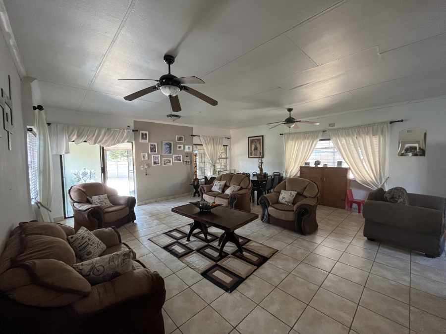 3 Bedroom Property for Sale in Mooinooi North West